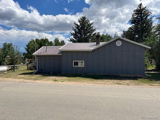 518 Trinchera St, San Luis, CO 81152