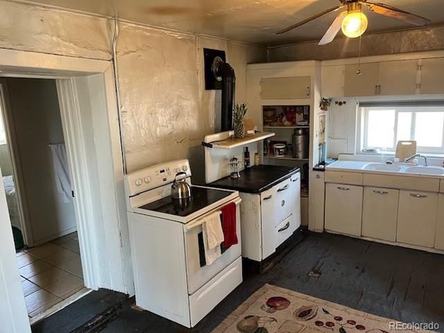 518 Trinchera St, San Luis, CO 81152