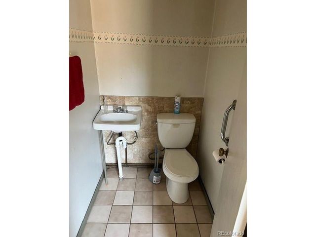 518 Trinchera St, San Luis, CO 81152