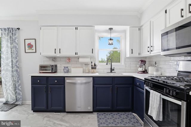 115 POPLAR ST, Manchester, PA 17345