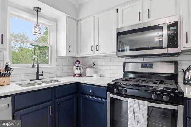 115 POPLAR ST, Manchester, PA 17345