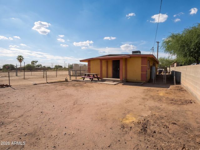 742 W BROADWAY Road, Phoenix, AZ 85041