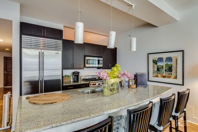 525 KEDZIE Avenue 503, Evanston, IL 60202