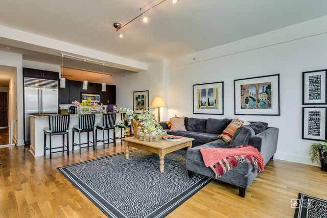 525 KEDZIE Avenue 503, Evanston, IL 60202