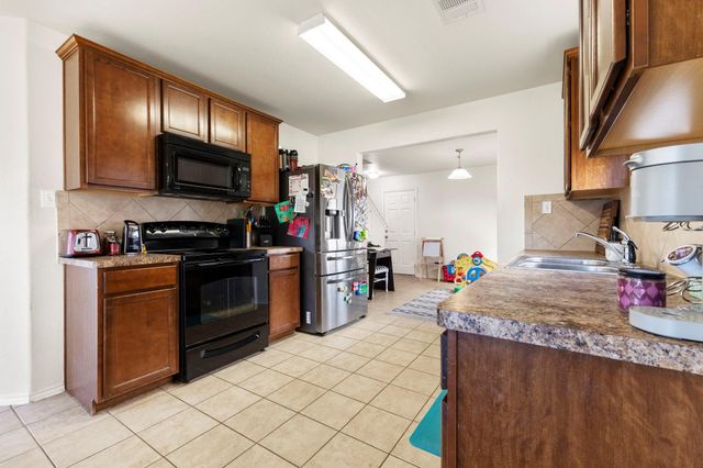 368 Housefinch LOOP, Leander, TX 78641