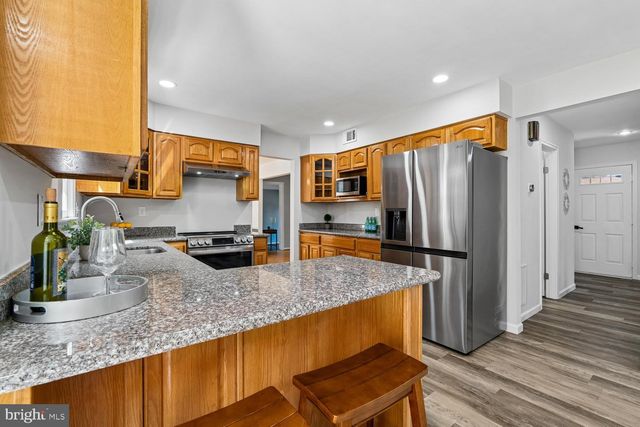 14312 PERRYWOOD DR, Burtonsville, MD 20866