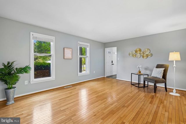 14312 PERRYWOOD DR, Burtonsville, MD 20866
