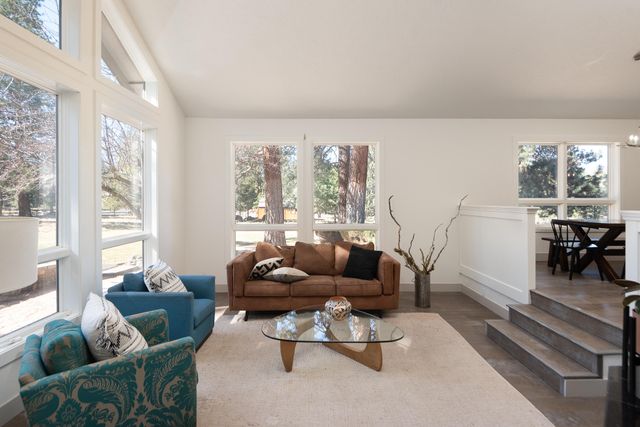 60012 Ridgeview Drive W, Bend, OR 97702