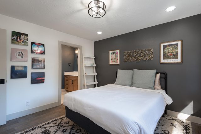 60012 Ridgeview Drive W, Bend, OR 97702