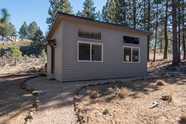 60012 Ridgeview Drive W, Bend, OR 97702