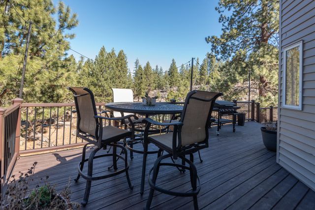 60012 Ridgeview Drive W, Bend, OR 97702
