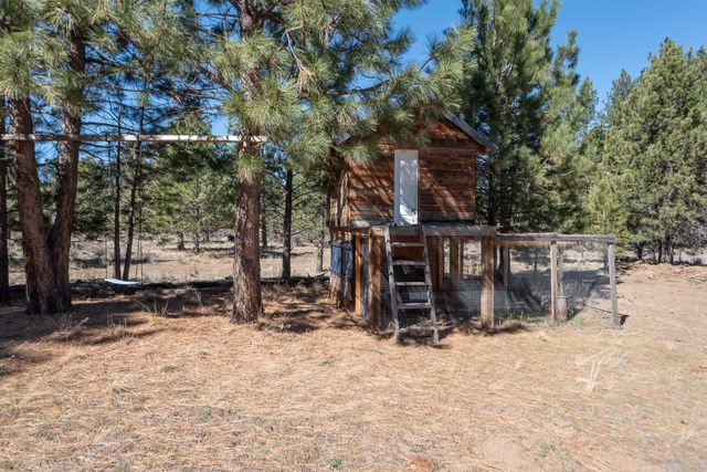 60012 Ridgeview Drive W, Bend, OR 97702