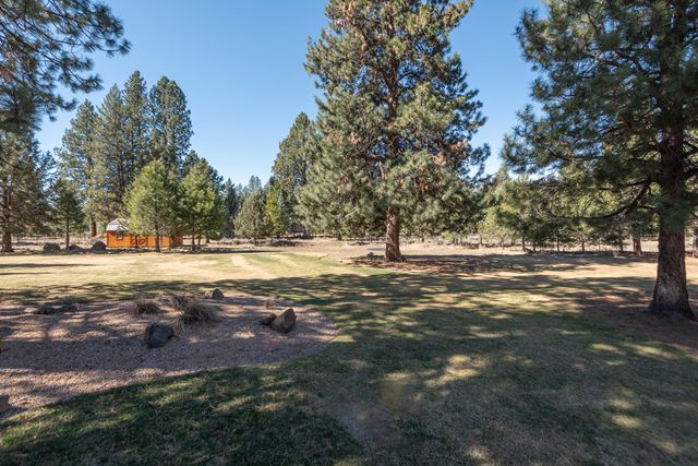 60012 Ridgeview Drive W, Bend, OR 97702
