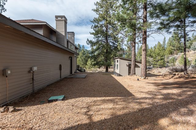 60012 Ridgeview Drive W, Bend, OR 97702
