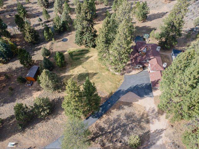 60012 Ridgeview Drive W, Bend, OR 97702