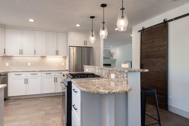 60012 Ridgeview Drive W, Bend, OR 97702