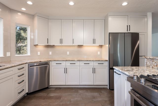 60012 Ridgeview Drive W, Bend, OR 97702