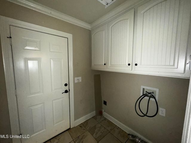 990 Clubhouse Drive, Pearl, MS 39208