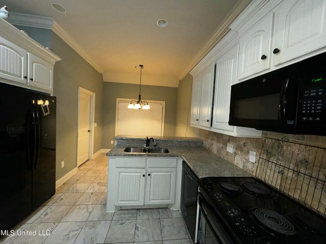 990 Clubhouse Drive, Pearl, MS 39208