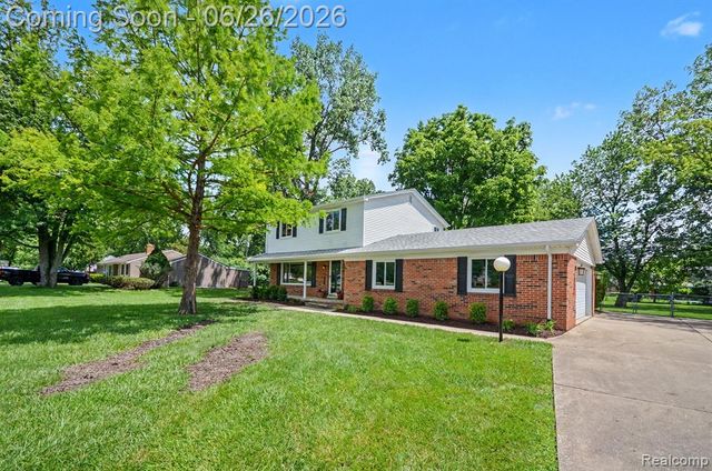 24474 Springbrook Drive, Farmington, MI 48336