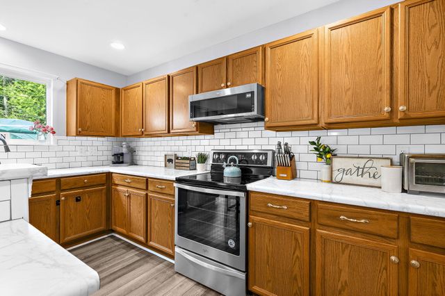 813 Lecture Drive, Ladson, SC 29456