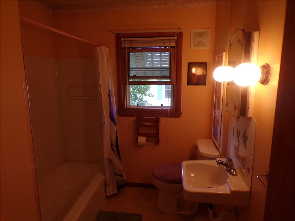 Image 12 of property listing at 315 E Wisconsin Street, Chippewa Falls, WI 54729