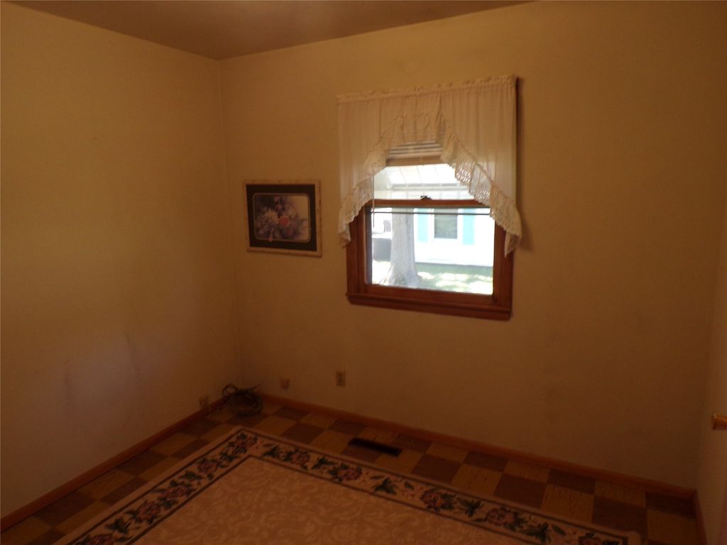 Image 5 of property listing at 315 E Wisconsin Street, Chippewa Falls, WI 54729