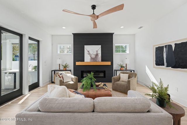 28 WOODBAY Court, St. Johns, FL 32259