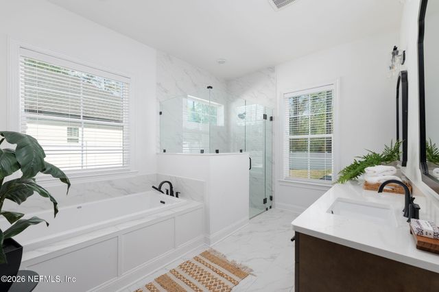 28 WOODBAY Court, St. Johns, FL 32259