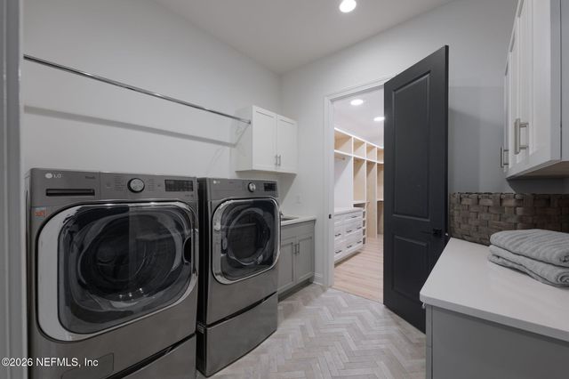 28 WOODBAY Court, St. Johns, FL 32259