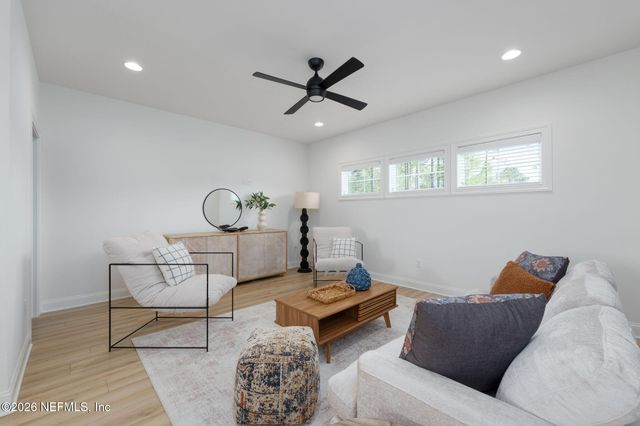 28 WOODBAY Court, St. Johns, FL 32259