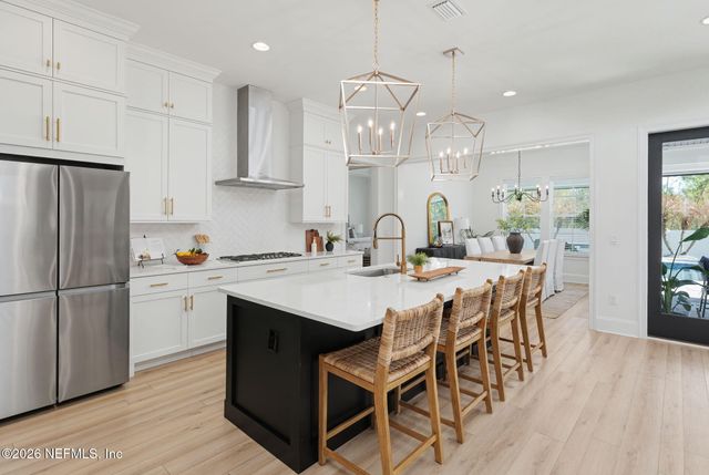 28 WOODBAY Court, St. Johns, FL 32259