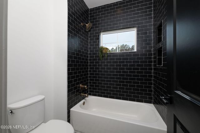 28 WOODBAY Court, St. Johns, FL 32259