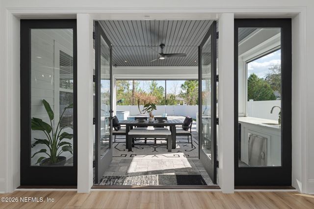 28 WOODBAY Court, St. Johns, FL 32259