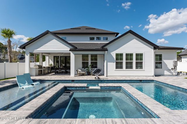 28 WOODBAY Court, St. Johns, FL 32259