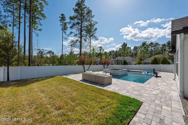 28 WOODBAY Court, St. Johns, FL 32259