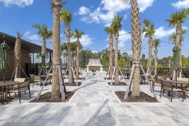 28 WOODBAY Court, St. Johns, FL 32259