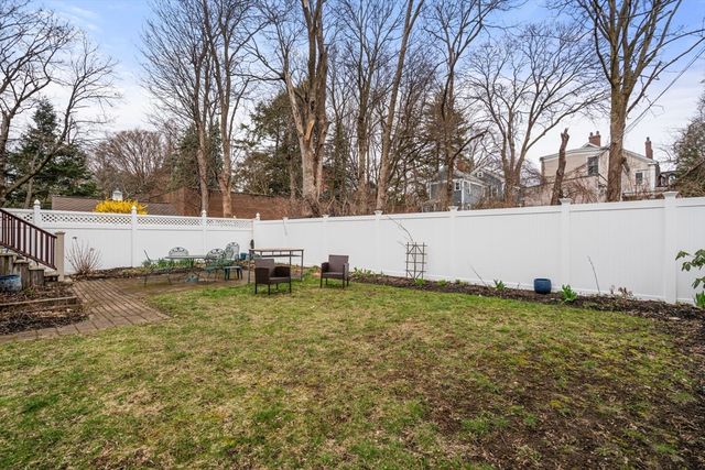 62 Winthrop St 2, Boston, MA 02119