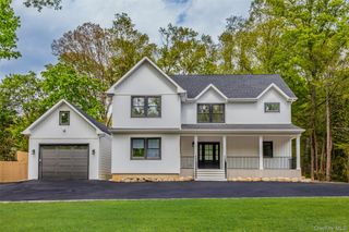 206 Beverly Road, Huntington Station, NY 11746