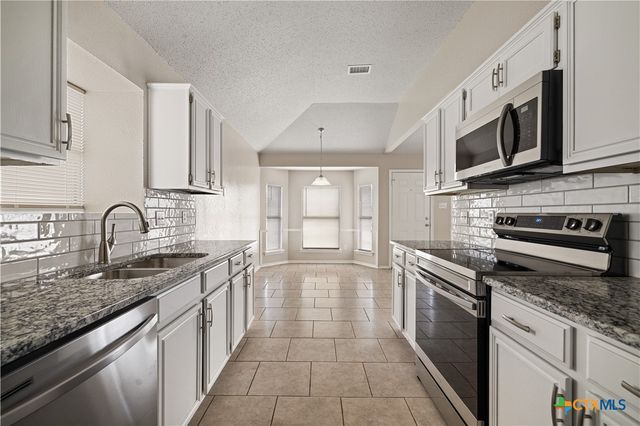 2210 Waterfall Drive, Killeen, TX 76549