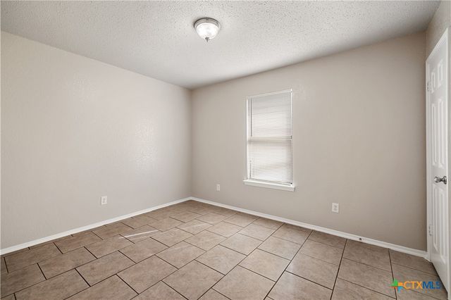 2210 Waterfall Drive, Killeen, TX 76549