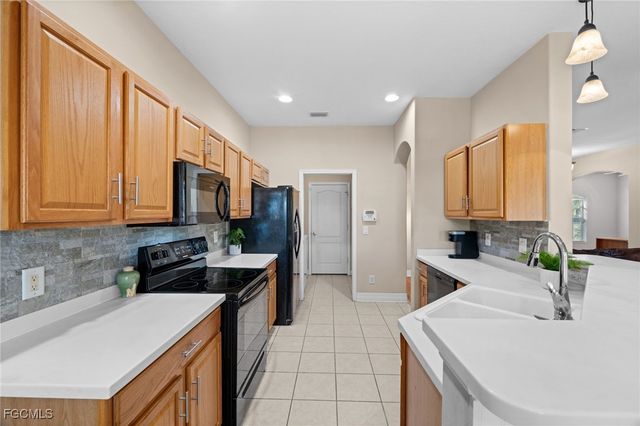 2868 Suncoast Lakes BLVD, Punta Gorda, FL 33980