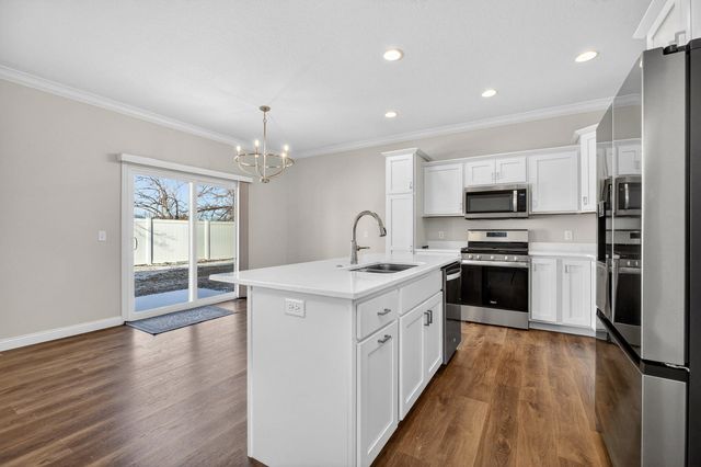 3918 ORCHARD Drive, Bettendorf, IA 52722