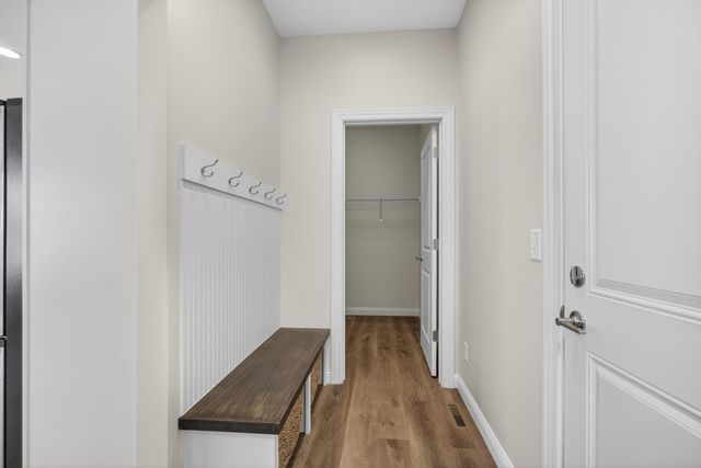 3918 ORCHARD Drive, Bettendorf, IA 52722