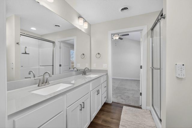 3918 ORCHARD Drive, Bettendorf, IA 52722