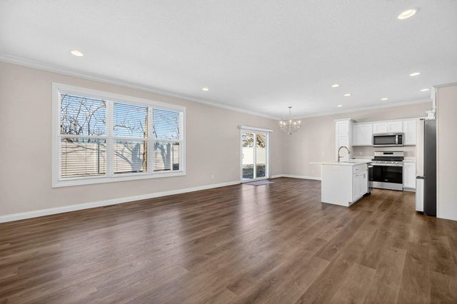 3918 ORCHARD Drive, Bettendorf, IA 52722