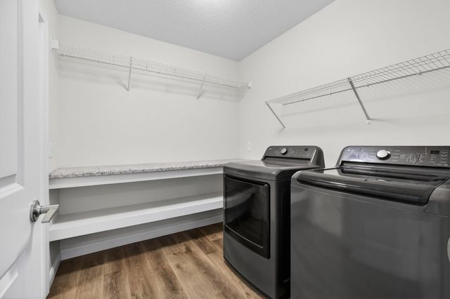 3918 ORCHARD Drive, Bettendorf, IA 52722