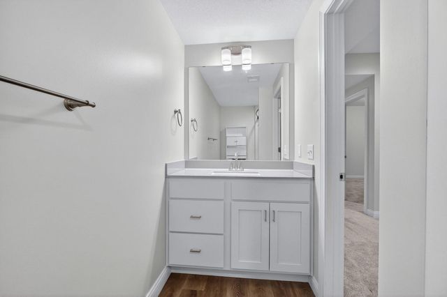 3918 ORCHARD Drive, Bettendorf, IA 52722