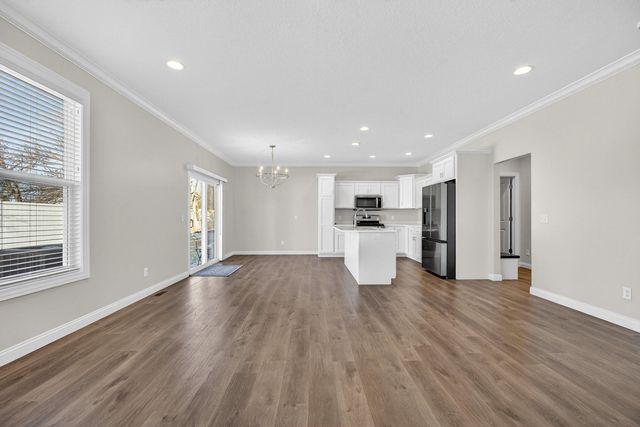 3918 ORCHARD Drive, Bettendorf, IA 52722