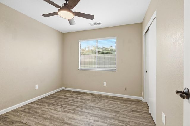 2613 Mill Oak Dr, Modesto, CA 95355